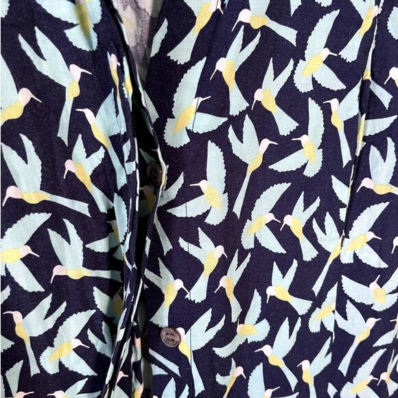 Vince Camuto Blue Hummingbird Button Up Top Women Size XS Rolled Cuff 3/4 Sleeve - Picture 5 of 9
